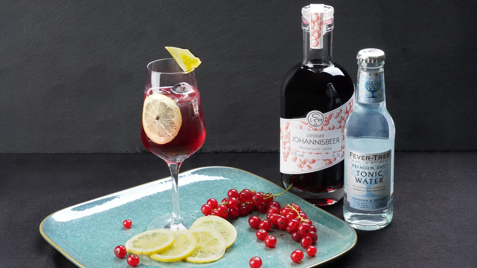 Johannisbeerlikör mit Tonic: JOHANNA Dry Tonic als Aperitif