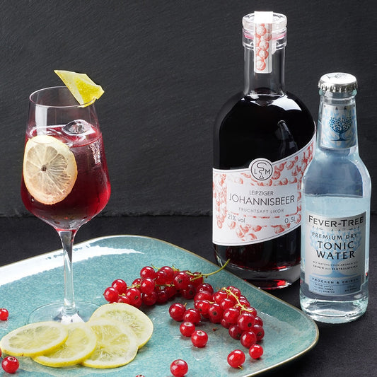Leipziger Johannisbeer Likör mit Dry Tonic