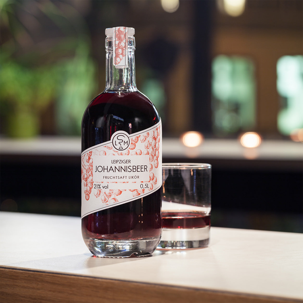 Leipziger Johannisbeer Fruchtsaftlikör mit Glas