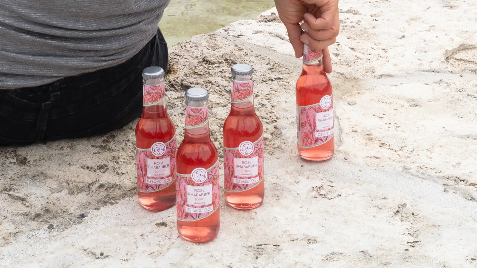 ROSE-RHABARBER Tonic: Wenn ein leises Plopp für den Genuss reicht